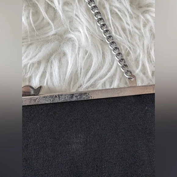 La Marguise Vintage Black & Silver Clutch - Picture 5 of 10